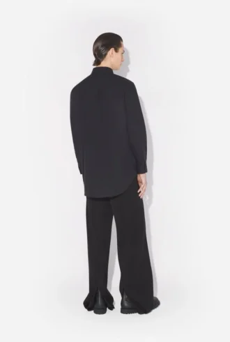 Den svarta oversized-skjortan Water